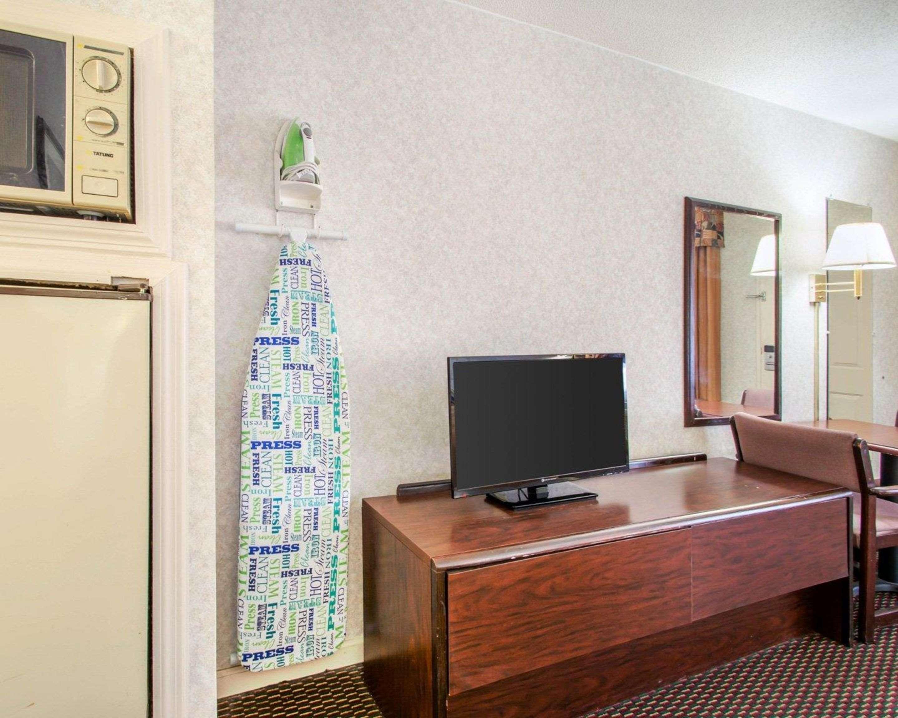 Econo Lodge Troy Extérieur photo