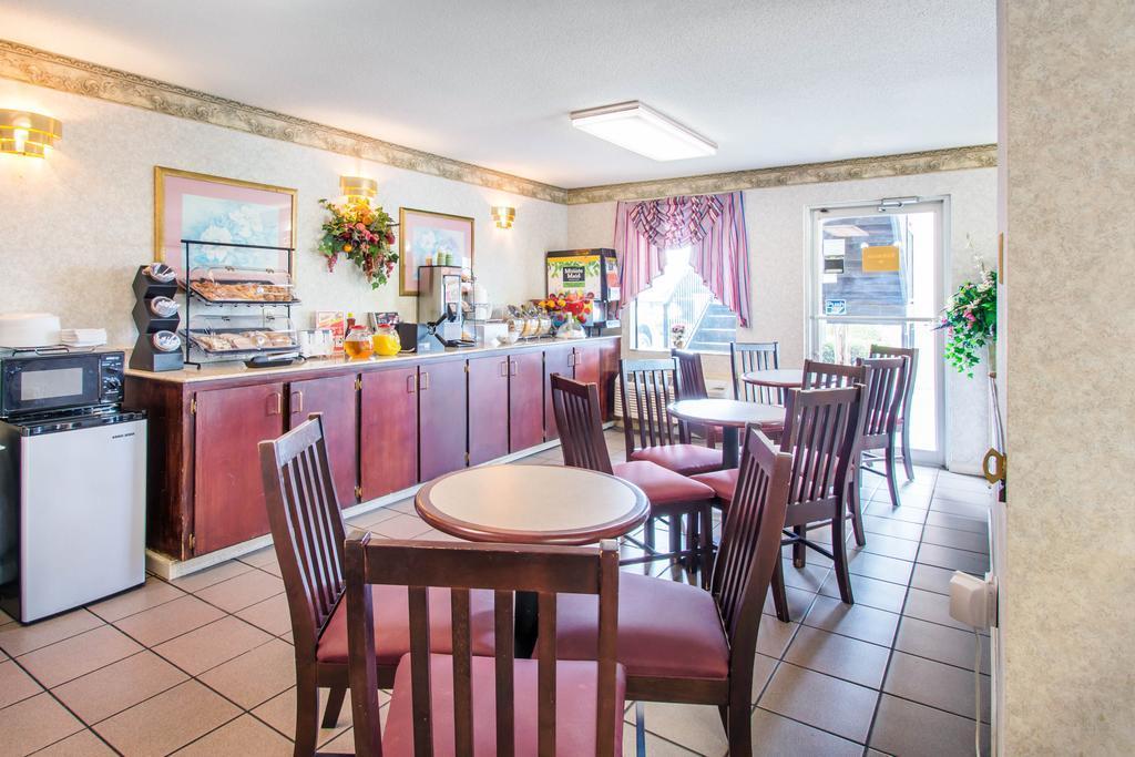 Econo Lodge Troy Extérieur photo