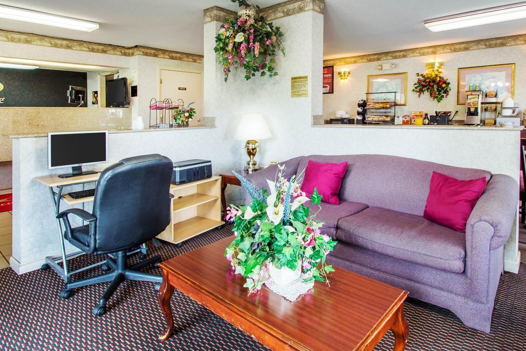 Econo Lodge Troy Extérieur photo