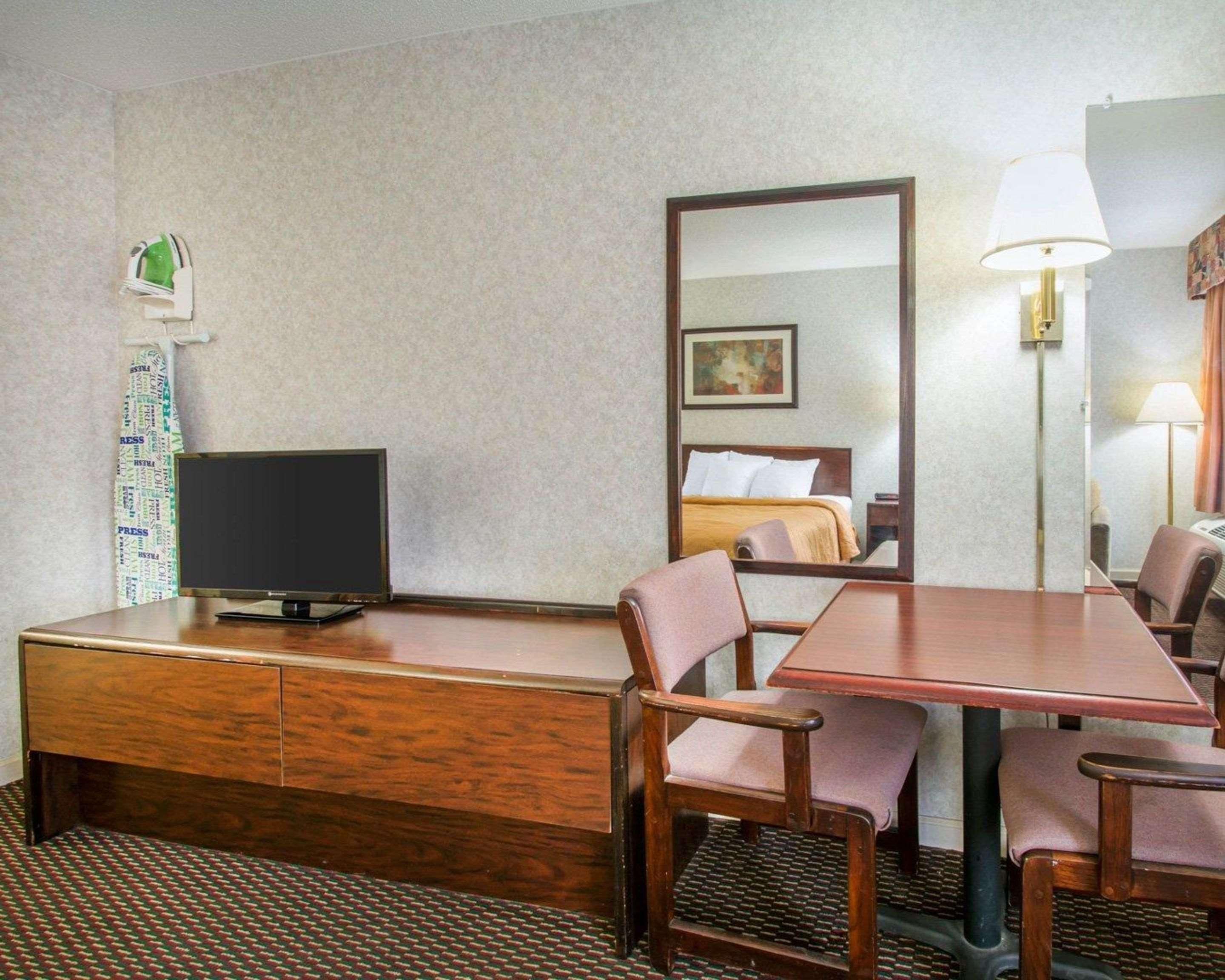Econo Lodge Troy Extérieur photo