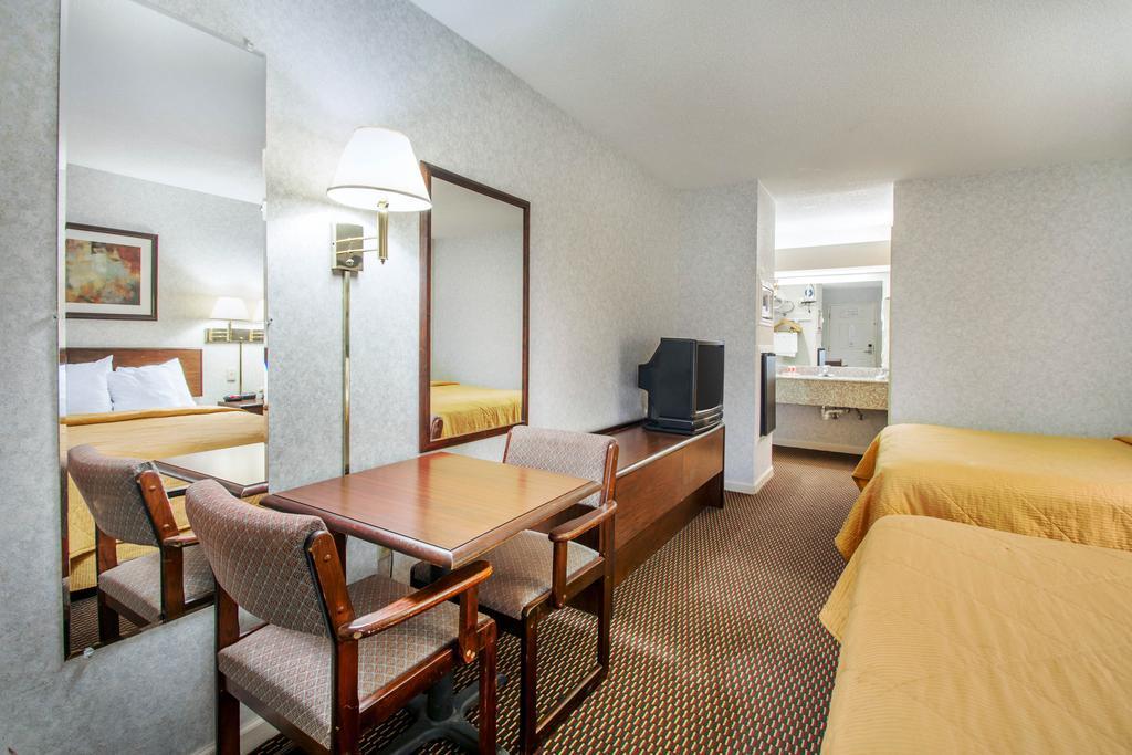 Econo Lodge Troy Extérieur photo