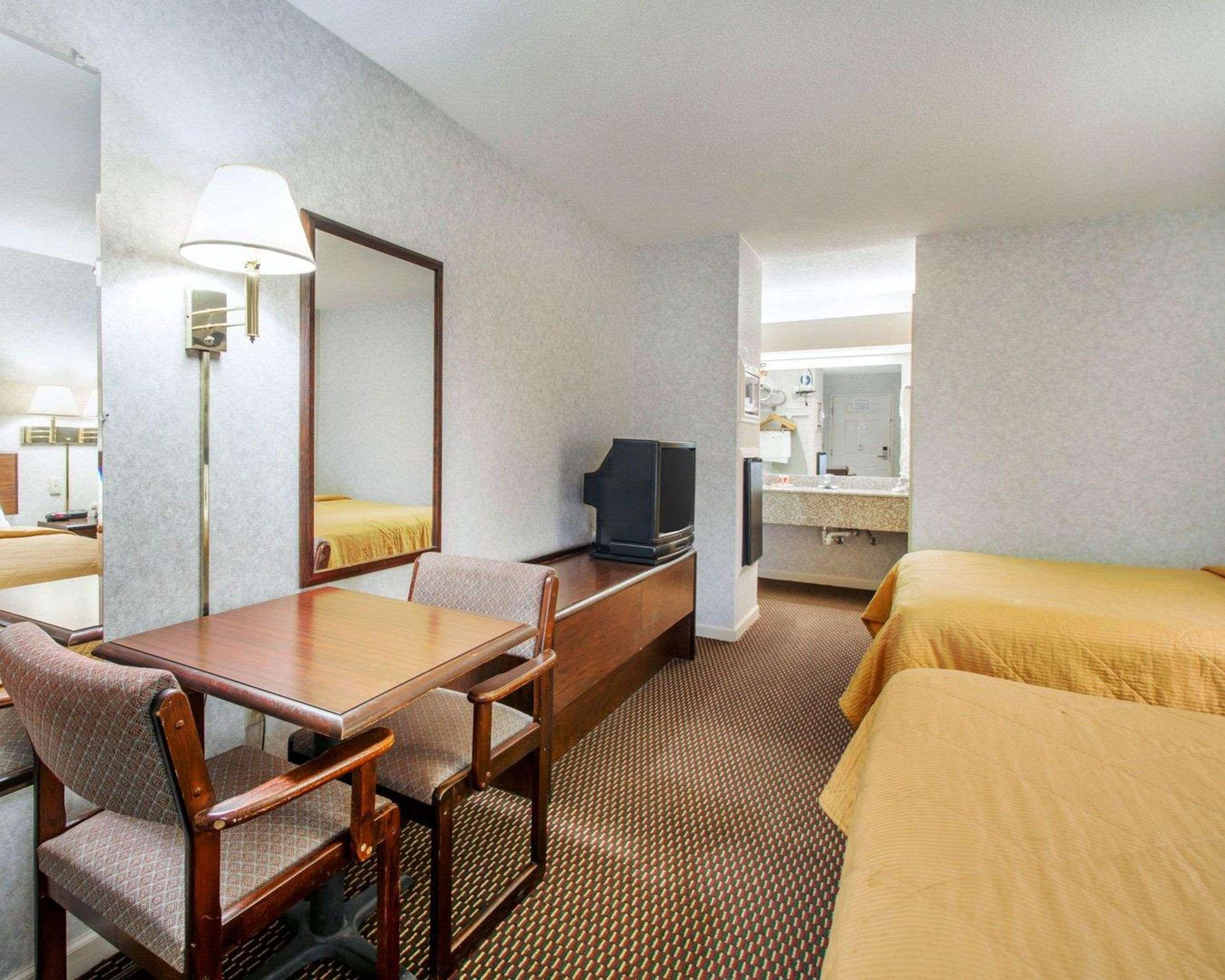 Econo Lodge Troy Extérieur photo