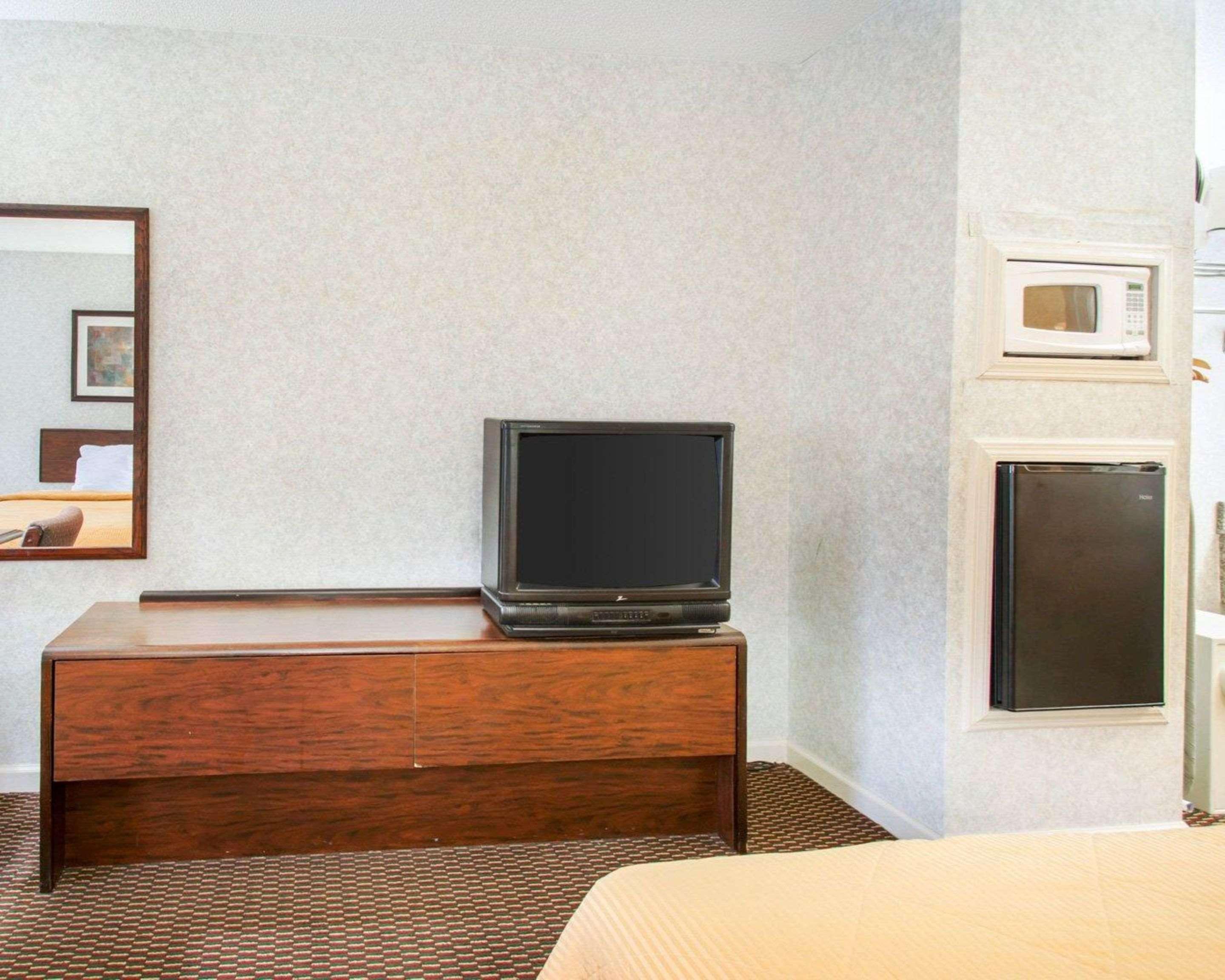 Econo Lodge Troy Extérieur photo